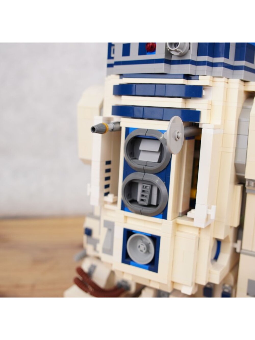 Lego Star Wars R2-D2 10225 Complete No Instruction, Box & Mini Figures Read - Picture 9 of 11